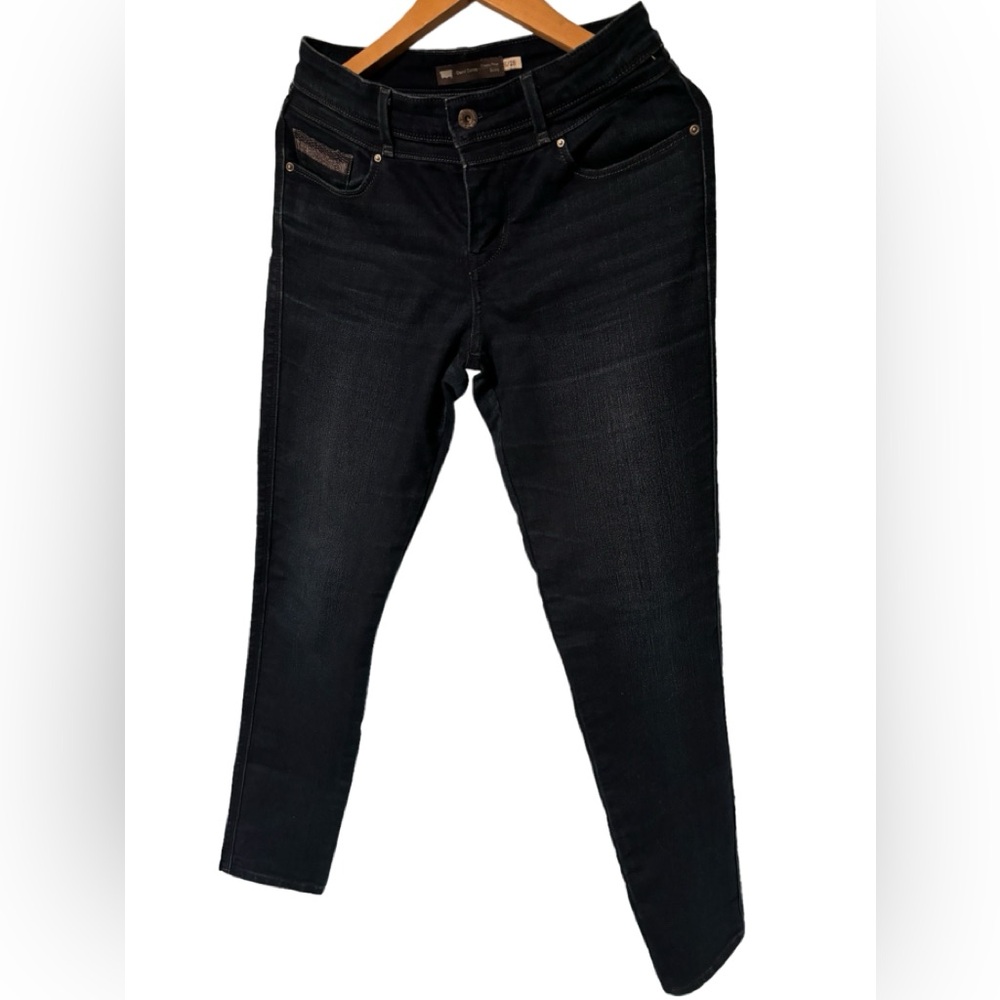 Levis San Francisco Demi Curve Classic Straight Leg Women’s Jeans